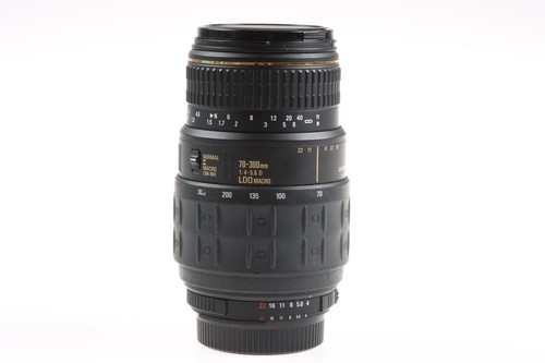 Sigma 300 0 5 - f/4,0-5,6, d